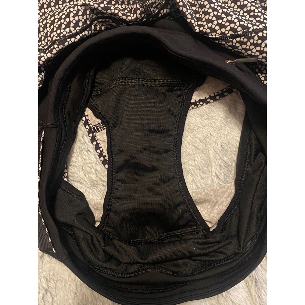 Lululemon Real Quick Perforated Shorts 3.5" Monochromic Black Size 4 EUC - Picture 8 of 8